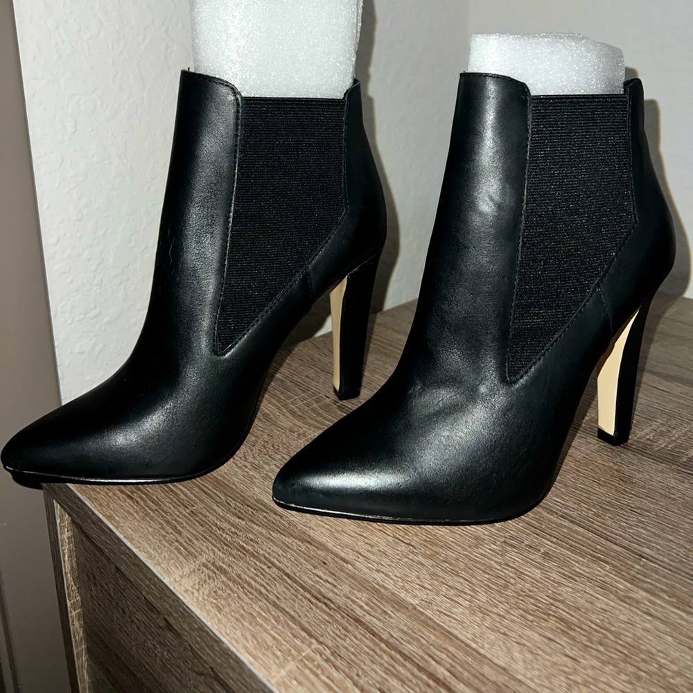 Ava & Aiden black Boots